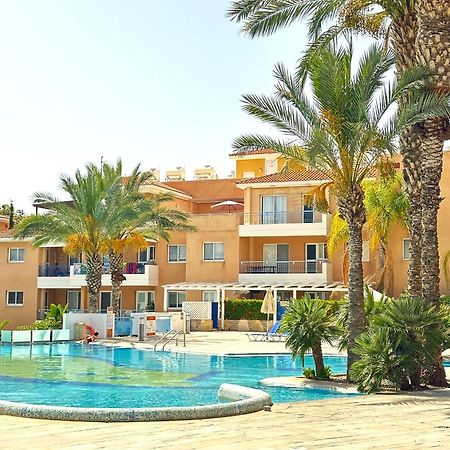H&O Golden Sun Suite Paphos ภายนอก รูปภาพ