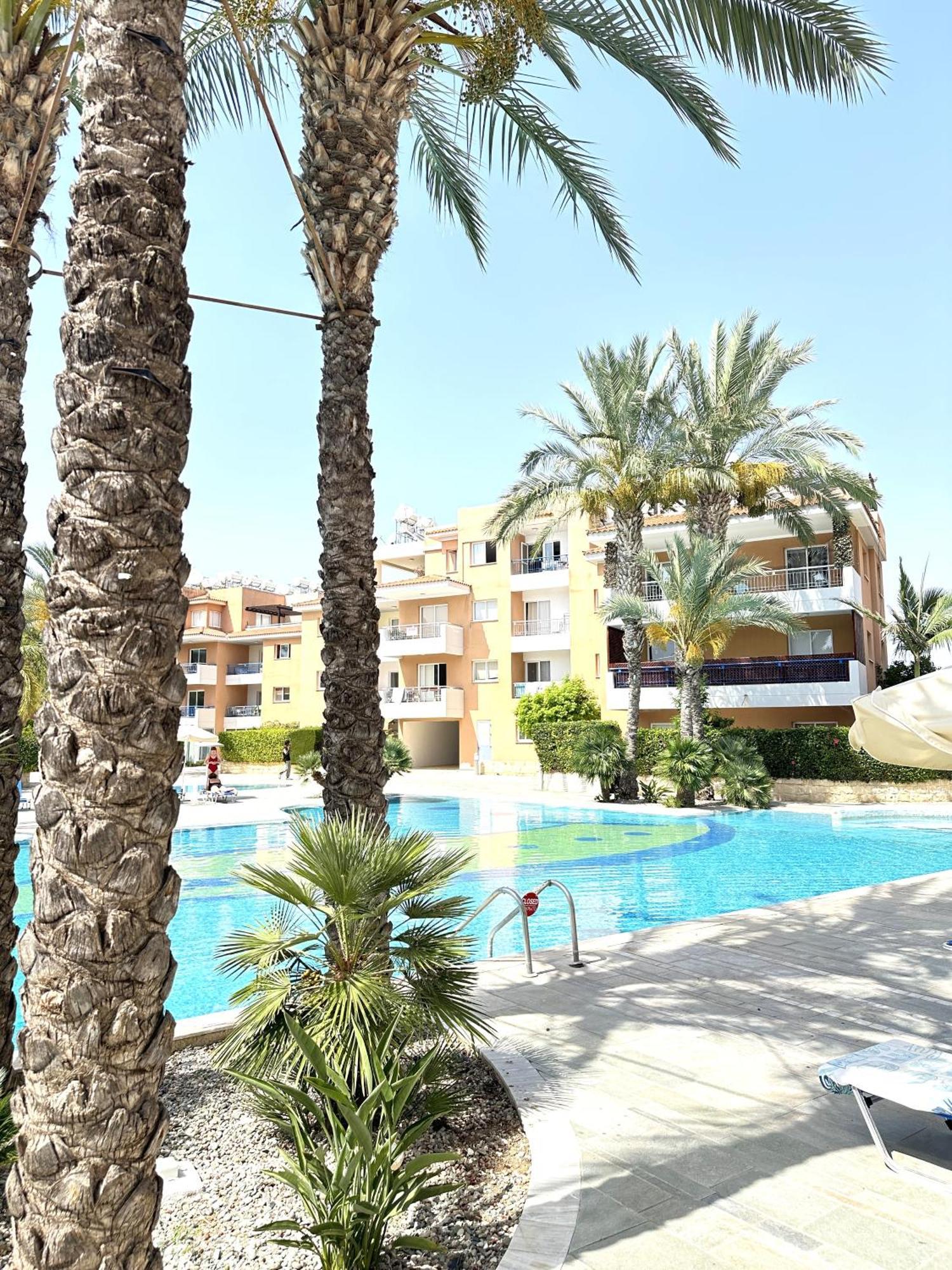 H&O Golden Sun Suite Paphos ภายนอก รูปภาพ